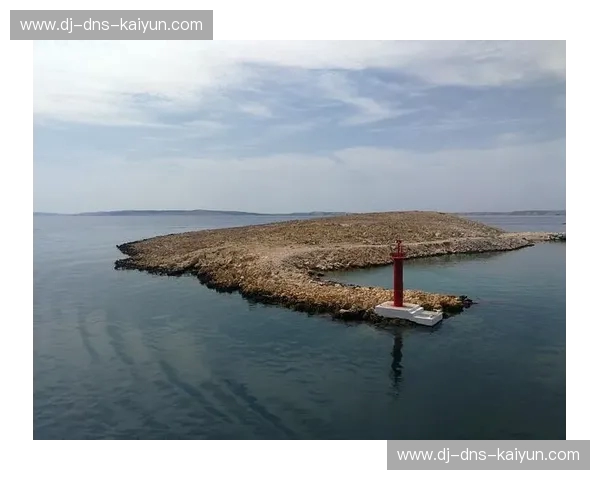 冰与火的终极对垒：那一夜，克罗地亚的狂想曲终结了桑巴舞步的仲夏梦